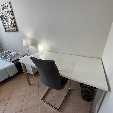 Chambre Privee En Colocation Dans Un Appartement Vaulx En Velin Centre Ngoại thất bức ảnh