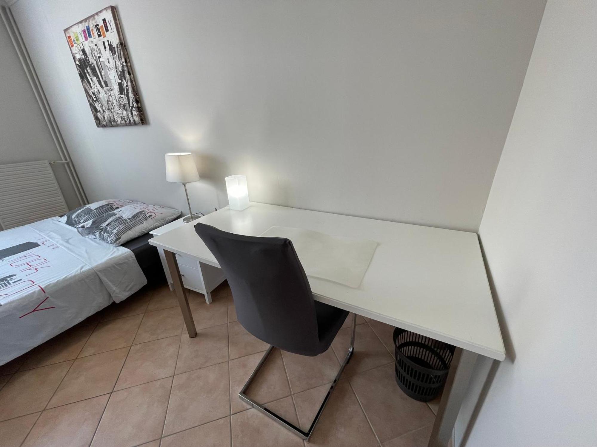 Chambre Privee En Colocation Dans Un Appartement Vaulx En Velin Centre Ngoại thất bức ảnh