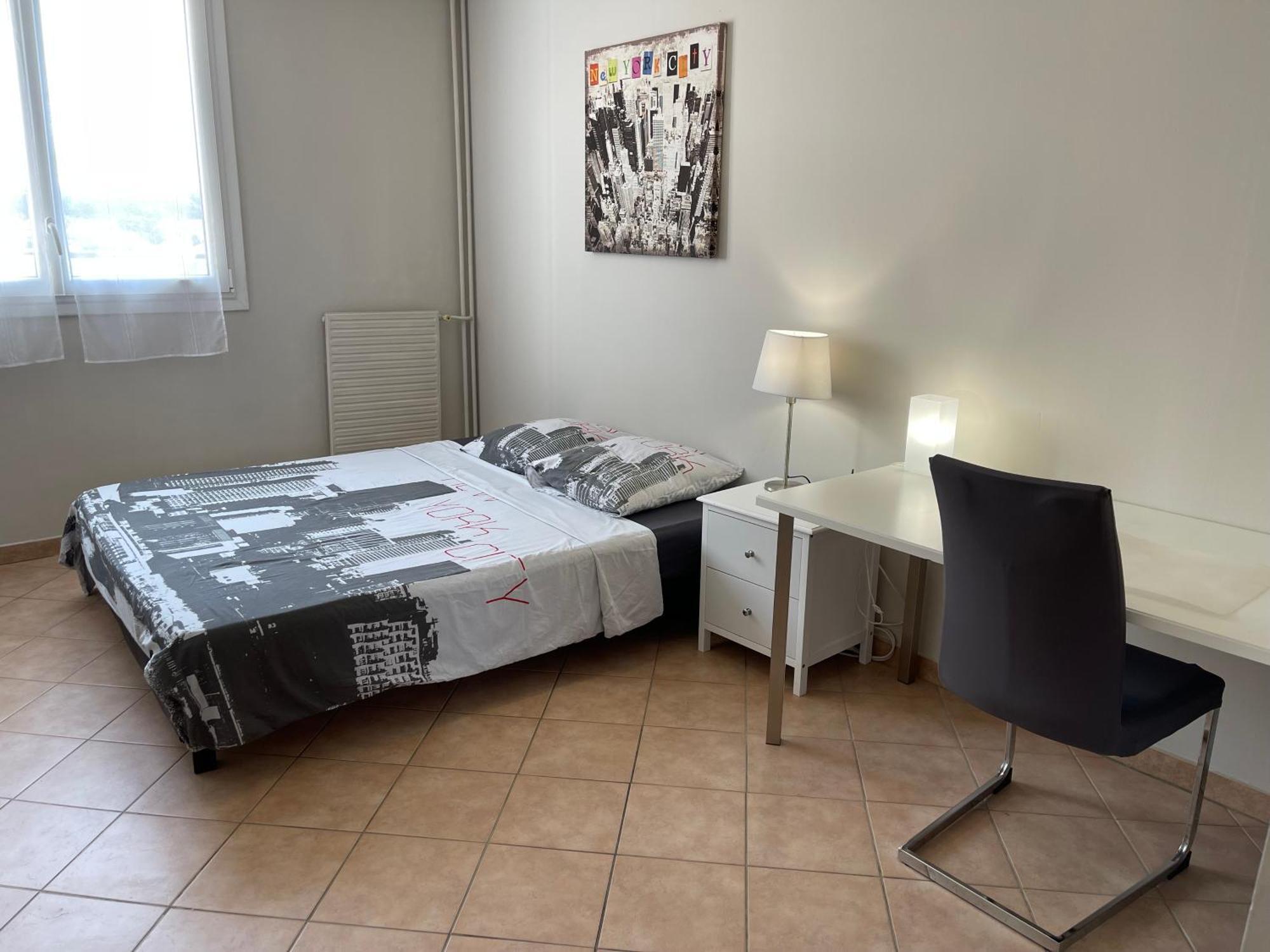 Chambre Privee En Colocation Dans Un Appartement Vaulx En Velin Centre Ngoại thất bức ảnh
