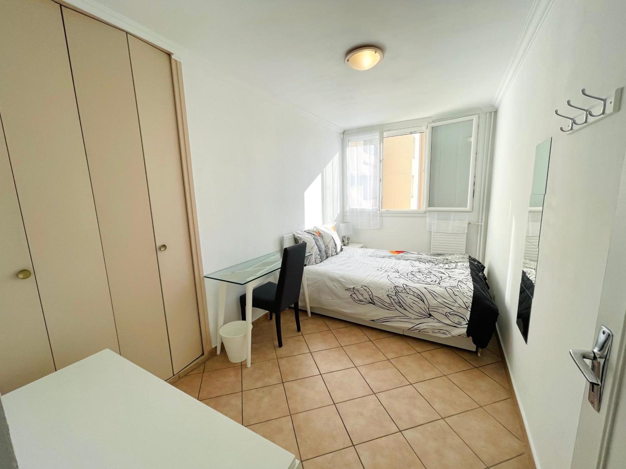 Chambre Privee En Colocation Dans Un Appartement Vaulx En Velin Centre Ngoại thất bức ảnh