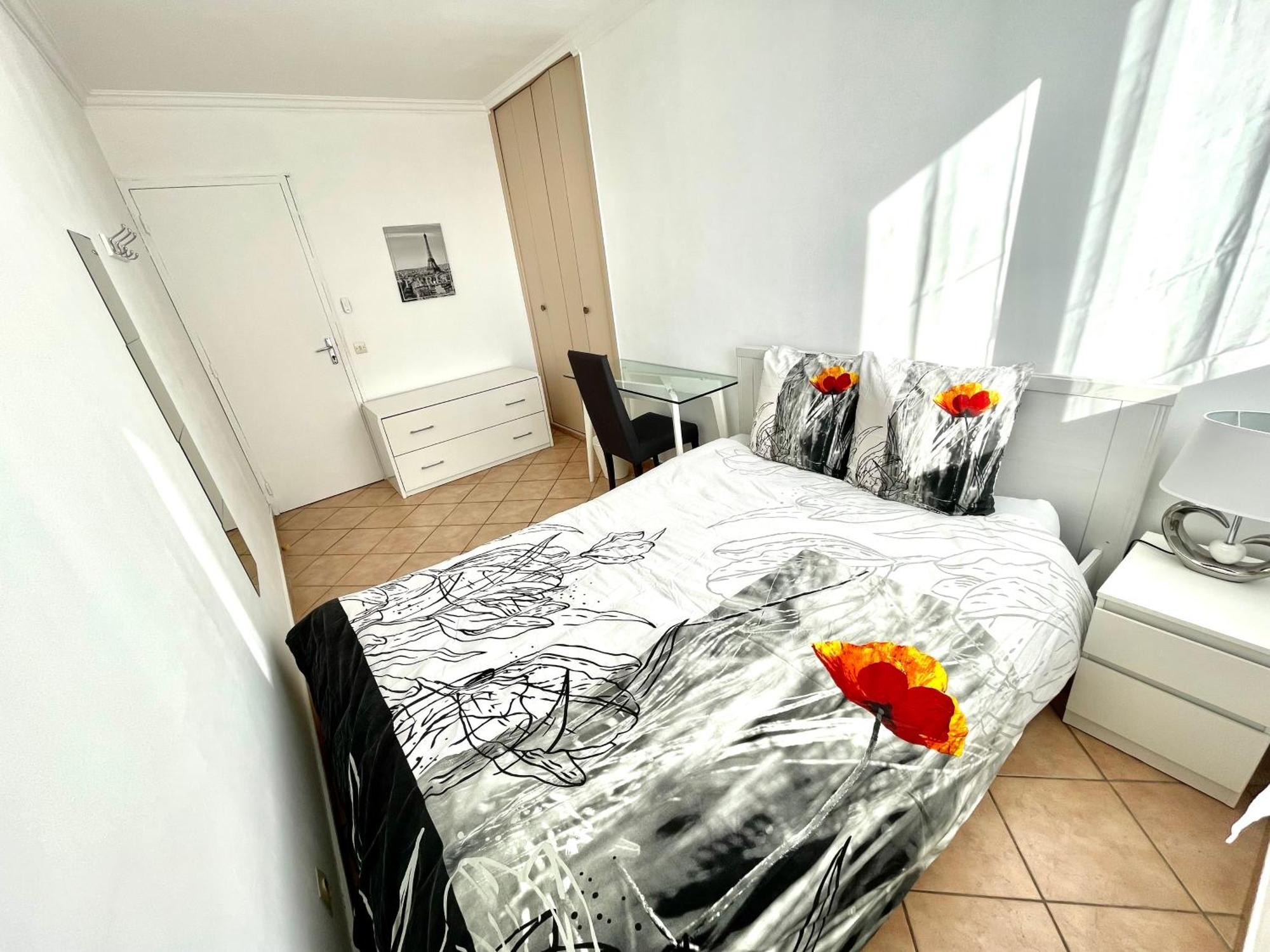 Chambre Privee En Colocation Dans Un Appartement Vaulx En Velin Centre Ngoại thất bức ảnh