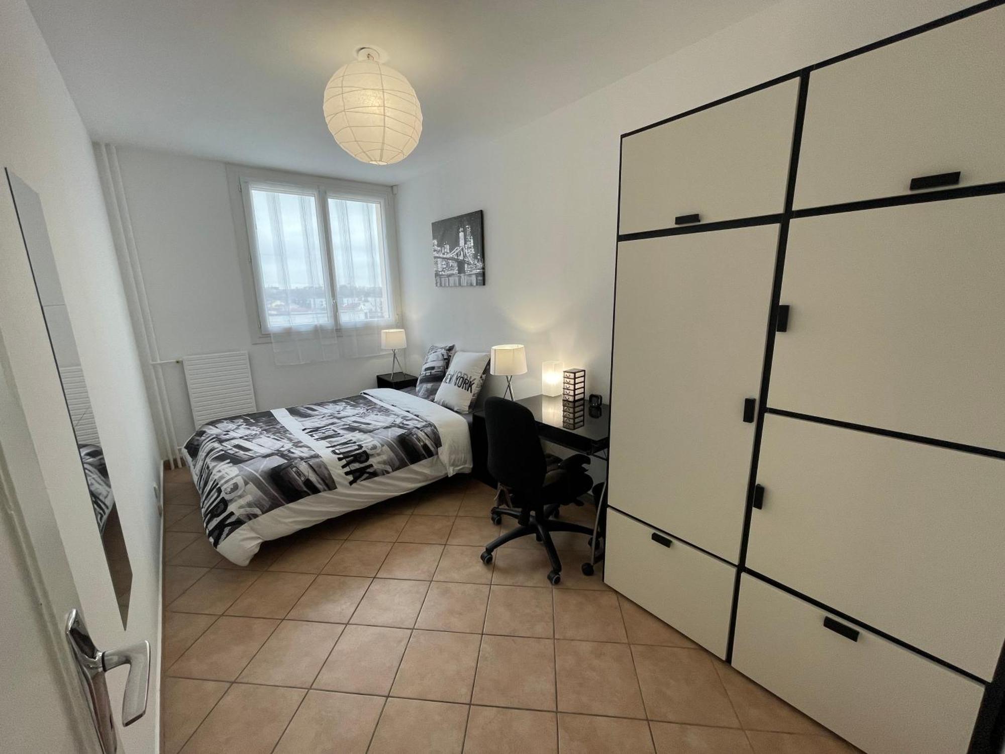 Chambre Privee En Colocation Dans Un Appartement Vaulx En Velin Centre Ngoại thất bức ảnh
